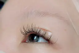 マツエク🪽100本🪽フラットラッシュ💖ご新規様限定他店オフ込✨軽くて自然な仕上がりゴージャスorキュートミニモ限定