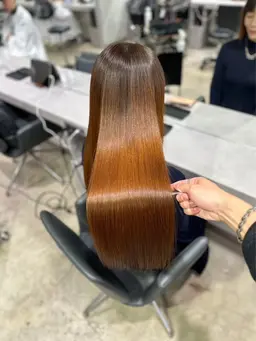 《ブリーチ毛限定》⭐️撮影モデル価格⭐️美髪矯正+トリートメント5,500円