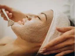 【美容鍼のハーブピーリング🪸】頭蓋骨小顔骨格矯正+スピキュールハーブピーリング✨