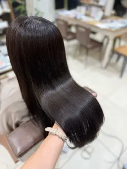 【🩶4月12日限定🩶】透明感カラー＋髪質改善トーリトメント🌿💫