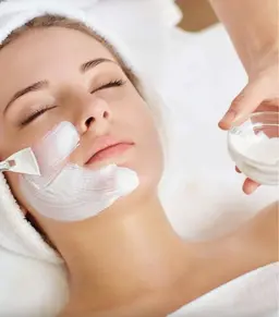 4月・5月限定‼️ ピーリングor毛穴洗浄×フェイシャルエステ