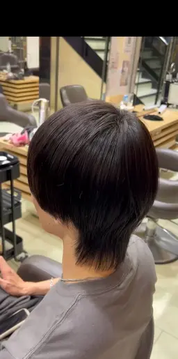 ✨酸性縮毛矯正✨【自然な毛流れ】🩵【低ダメージ】(レディースも可🉑)