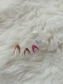 *フレンチネイル(オフありご連絡下さい😌) *