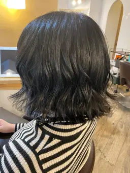 カット+うる艶カラー【イルミナ・N.カラー・アドミオ・アディクシー使用】