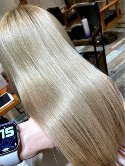 期間限定プライス💖カット+ブリーチリタッチ+フルカラー+プラチナトリートメント+RefaファインバブルVEENA