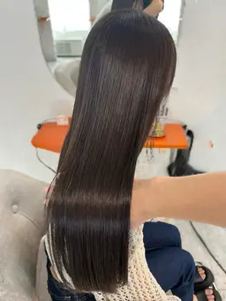 髪質改善トリートメントモデル カットはレイヤーモデル