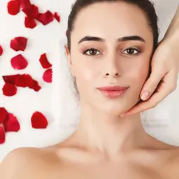 【今年も1年良いスタートを切れるように🌹✨】フェイシャル&デコルテマッサージ+オプショナルエッセンス&肌質改善パック