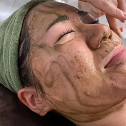 新規限定◇人気ナンバー１◇ハーブピーリング専門リベル名古屋のリベル名古屋の細胞レベルのハーブピーリング22000円税込