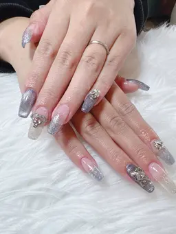 付け替えオフ無料/ケア込み/長さ出し10本まで◎【1本¥300】ワンカラー/ラメグラ💛