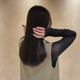 ✨髪質改善ストレート+高保湿トリートメント✨※ロング料金なし