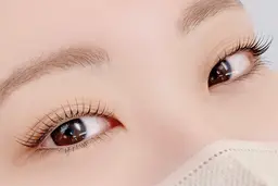 📍3月特別クーポン ご新規様限定⭐︎ パリジェンヌラッシュリフト⭐︎ 通常料金6600円→3900円