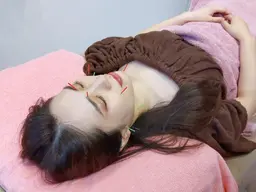 初めての美容鍼体験にオススメ✨美容鍼+微弱電流『小顔電流鍼』『小顔電流針』