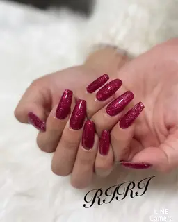 チップまたはスカルプmサイズ　ワンカラーまたはラメグラデーション　時間ないに可能なやつ。　オフ別