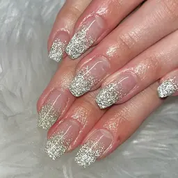 オフあり🙆🏻‍♀️ ハンドワンカラー  カラグラ  ラメグラ  ¥3500