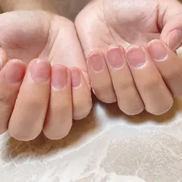 ネイルケア♫爪磨きまで♫ジェルを塗ったかのような仕上がり♫ネイルを楽しめない方、自爪を健康に保ちたい方も是非♫