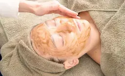 ハーブピーリング+鎮静パック 1回 ¥6500→¥5500