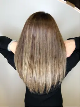 📣学生限定キャンペーン📣ケアブリーチ＋イルミナカラー＋Aujuaトリートメント