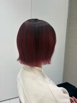 《残り3人⚠️》18時​〜​『ボブ』の方限定❣️透明感溢れる🫧ブリーチ＋ワンカラー🍭先輩スタイリストのチェック付きで安心