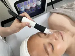 毛穴スッキリ♪ハイドラフェイシャル(炭酸導入)