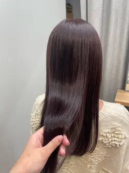 カット+10分間のヘッドスパ+キューティクル補修トリートメントがついた癒しのメニュー🌟