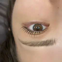 まつ毛パーマorパリジェンヌラッシュリフト+ アイシャンプー ¥7,000