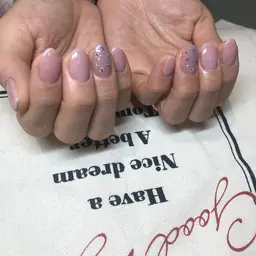 シンプルワンポイントネイル