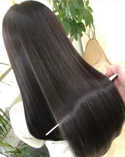 憧れのナチュラルなストレートヘアに🫧 カット+縮毛矯正+マーブスパ