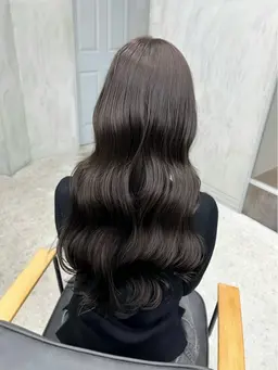 土日祝+¥2000シャンプーブロー&クイックトリートメント💫選べるストレートorコテ巻き仕上げ💫