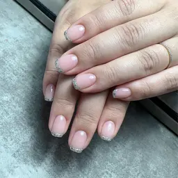 [ガラスフレンチ]  丁寧にケア込み🌷ベースが付きます👀パラジェル対応💅