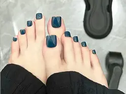 【フット】ワンカラーorラメグラデーション【初回ジェルオフ無料ケア込み】