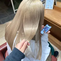 🦋艶髪ハイトーン🦋 ブリーチ 𝑎𝑛𝑑 カラー 𝑎𝑛𝑑 ダメージケアトリートメント付き