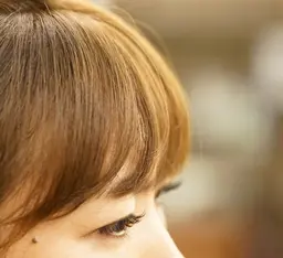 前髪カット　＋　顔周りのストレート　＋　クイックケアトリートメント　ブローこみ