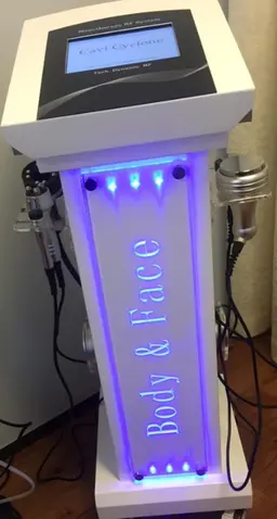 アロマトリートメント&キャビテーション80分