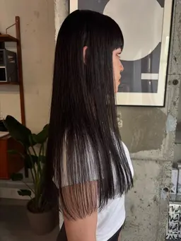 🪡縮毛矯正+全体カット+トリートメント🪡(+¥1,000で酸性ストレートに変更可能◎)