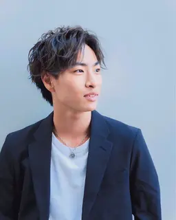 毎日のスタイリングを楽に🌟メンズ限定価格❗️カット+ニュアンスorシャドウパーマorワンカールパーマ🦱