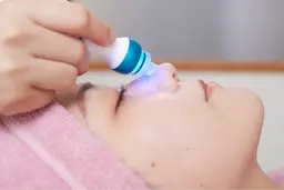 【期間限定✨】大人気❣️3stepハイドラ毛穴洗浄フェイシャル(約40分)※詳細をご確認下さい