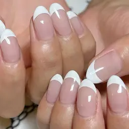 <オフ無し>ハンドジェル・ベースクリアの1色フレンチネイル