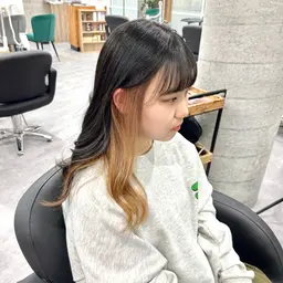 《🍋ダメージレスインナーカラー🍋》業界最高濃度ケアブリーチ+高発色エドルカラー+高濃度処理剤+毛先カット🫧