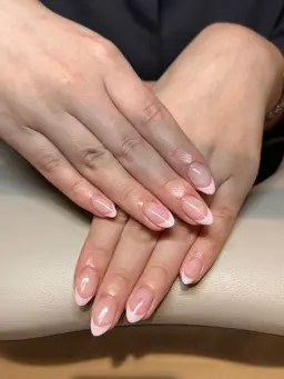 【ハンドジェル】フレンチ(クリアベース)¥3.990🤍ジェルオフ込🩷