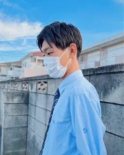 ▪️男子大学生限定（大学院可）▪️期間限定▪️35%OFF❕▪️黄金比眉毛カット＋学生カット＋シャンプー付き