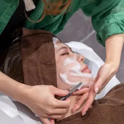 【美白になれる✨️】フェイシャルシェービング🎐ハーブコスメ使用で角質ケア🌱𓂃 𓈒𓏸