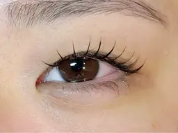 【モデル】シングルエクステ​〜​140本まで