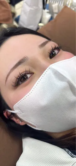 土日限定¥4,400~【 マツエク🎀 100本～120本  ¥4,400~🌟】シングル・フラット・カラーエクステ有り