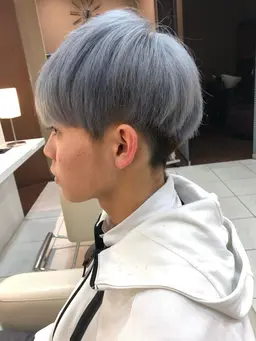 【学生限定👩‍🎓】　カット＋カラー＋ブリーチ＋トリートメント🔥