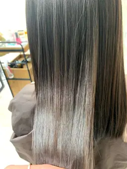 ☔️梅雨時期☔️🔸限定価格🔸癖毛さん必見👀【縮毛矯正+カット+4stepトリートメント】💇🏼‍♀️髪質改善◎