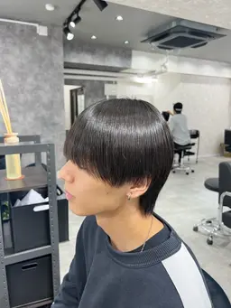 縮毛矯正 ※髪の履歴、長さによってはご案内が出来ない場合があるので要相談でよろしくお願い致します。(メンズ限定)