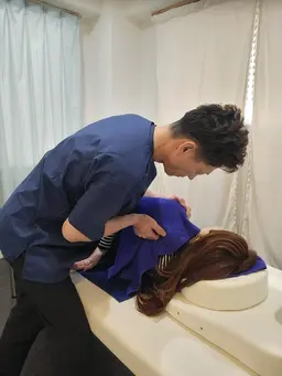 ボディマッサージ90分+オイルマッサージ足裏~ふくらはぎ30分