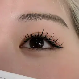 【憧れのワンホンマツエク✨🪞】フラットラッシュ120本までつけ放題✨(他店オフ、美容液コーティング込み)