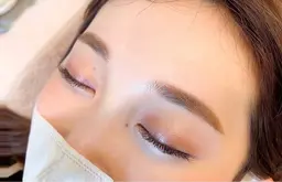プロの美眉スタイリング(アイブロウ・眉毛wax +メイク)