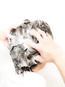 【平日限定割引✨11時​〜​16時30分まで】メンズカット＋炭酸ヘッドスパ